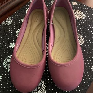 NWOT Magenta CROCS ballet flats- SZ 8
